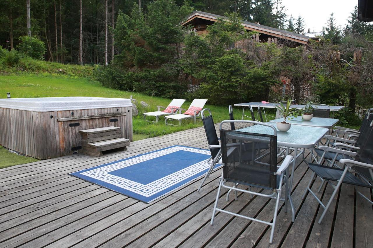 Chamonix Large Chalet, Sleeps 12, 200M2, 5 Bedroom, 4 Bathroom, Garden, Jacuzzi, Sauna エクステリア 写真