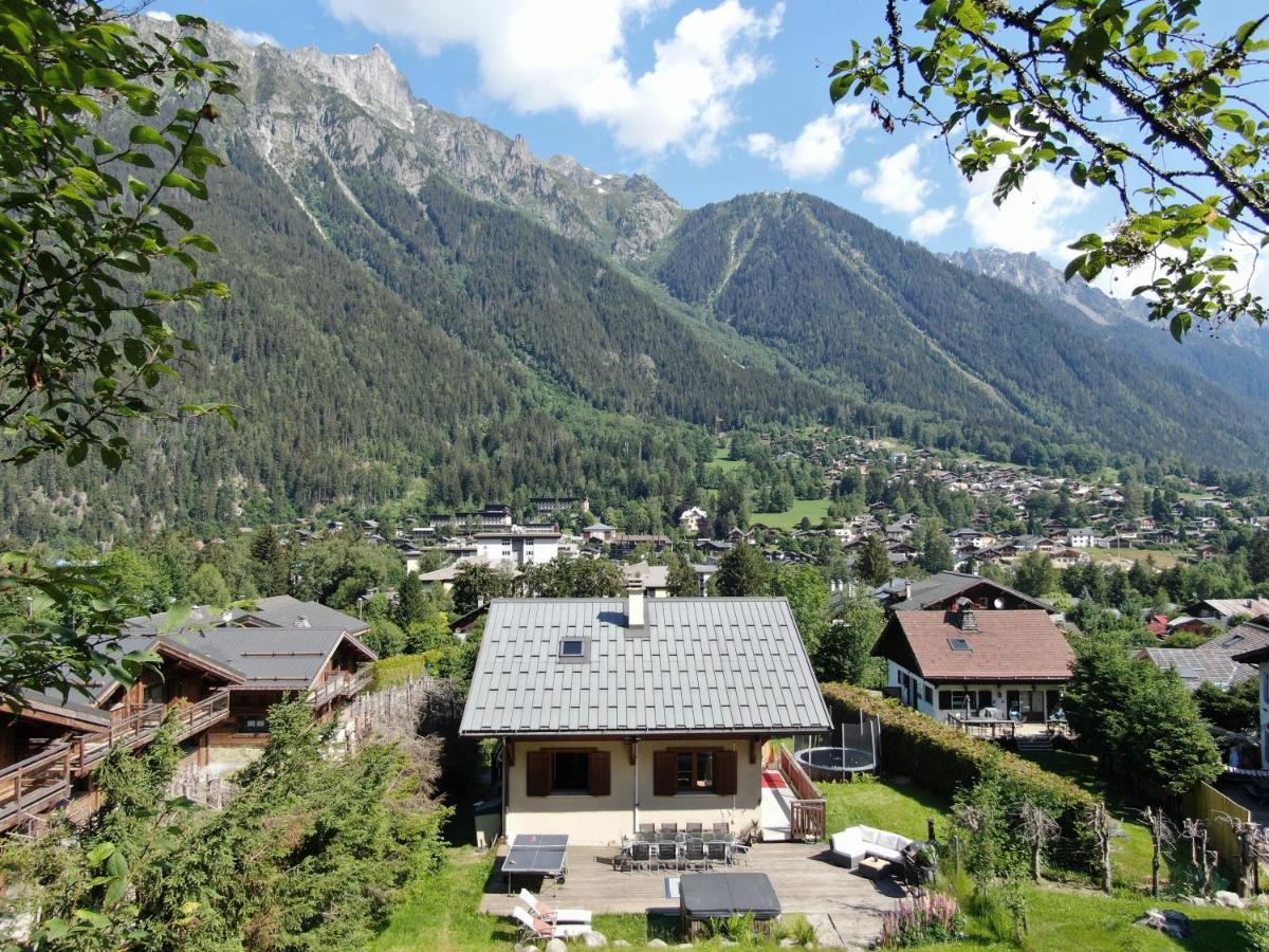 Chamonix Large Chalet, Sleeps 12, 200M2, 5 Bedroom, 4 Bathroom, Garden, Jacuzzi, Sauna エクステリア 写真