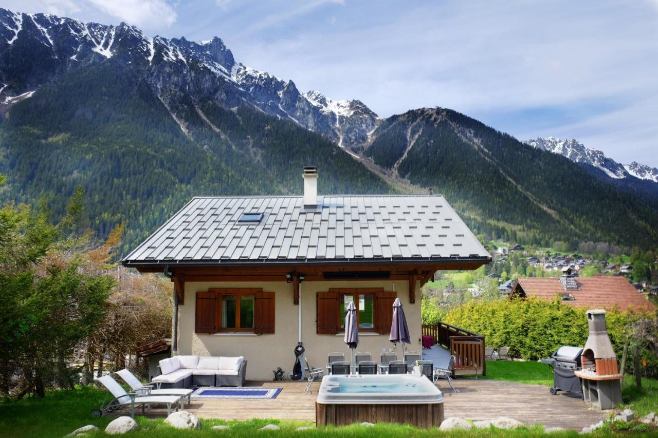 Chamonix Large Chalet, Sleeps 12, 200M2, 5 Bedroom, 4 Bathroom, Garden, Jacuzzi, Sauna エクステリア 写真